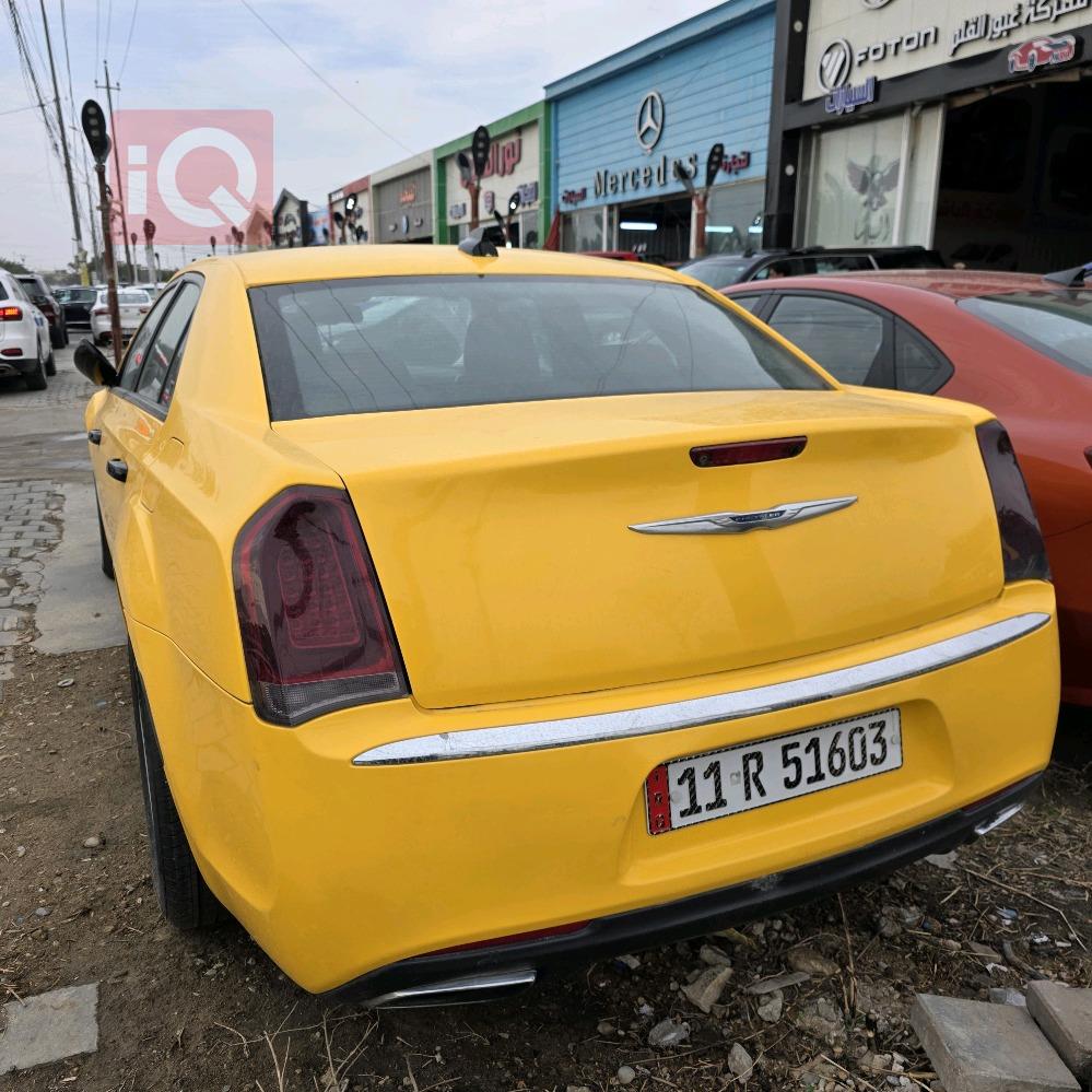 کرایسلەر 300